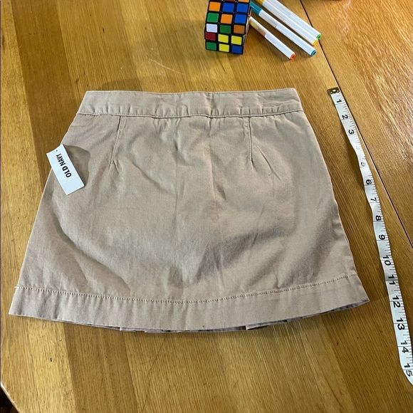 ☀️HOST PIC☀️ Old Navy school uniform short with adjustable waist. - Picture 2 of 8